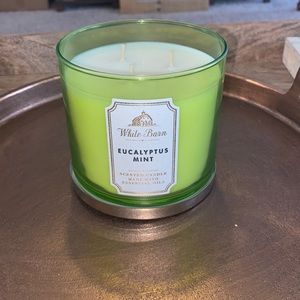 WHITE BARN Eucalyptus Mint Candle